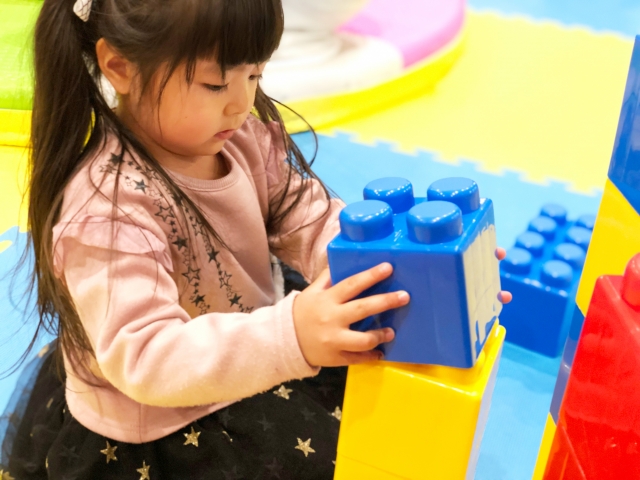 自己肯定感とは 子どもの自己肯定感を高めるためにできること 保育のひきだし こどもの可能性を引き出すアイデア集