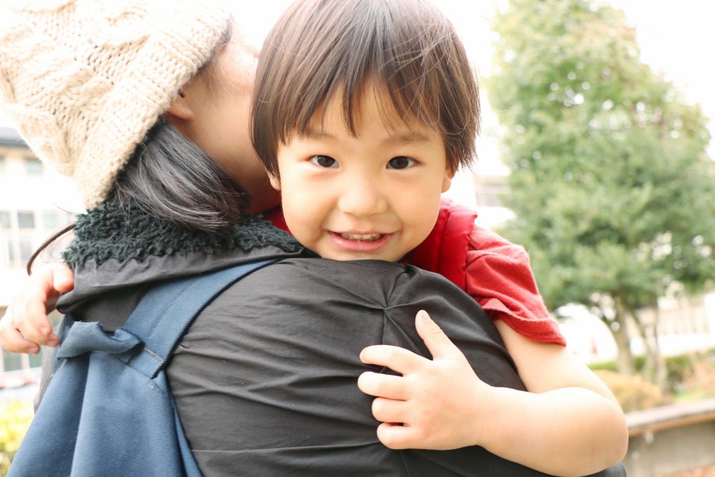 赤ちゃん返りの原因と対処法 保育のひきだし こどもの可能性を引き出すアイデア集 赤ちゃん返りの原因と対処法 保育のひきだし こどもの可能性を引き出すアイデア集