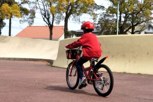 初めての自転車 の選び方と練習方法 保育のひきだし こどもの可能性を引き出すアイデア集 初めての自転車 の選び方と練習方法 保育のひきだし こどもの可能性を引き出すアイデア集