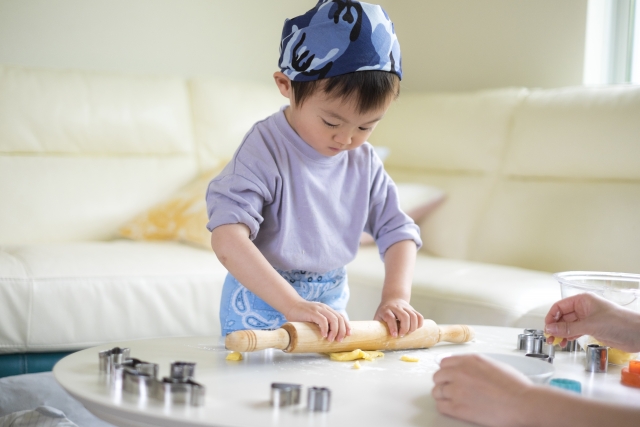 ハロウィンに手作りお菓子を作ろう 子どもと一緒に作れるレシピを紹介 保育のひきだし こどもの可能性を引き出すアイデア集