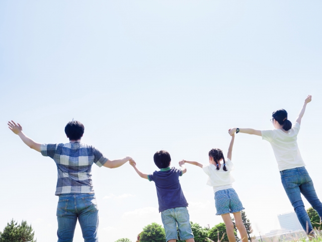放任主義の子育ての考え方！ほったらかし育児との違いやメリットもご紹介 | 保育のひきだし ～こどもの可能性を引き出すアイデア集～